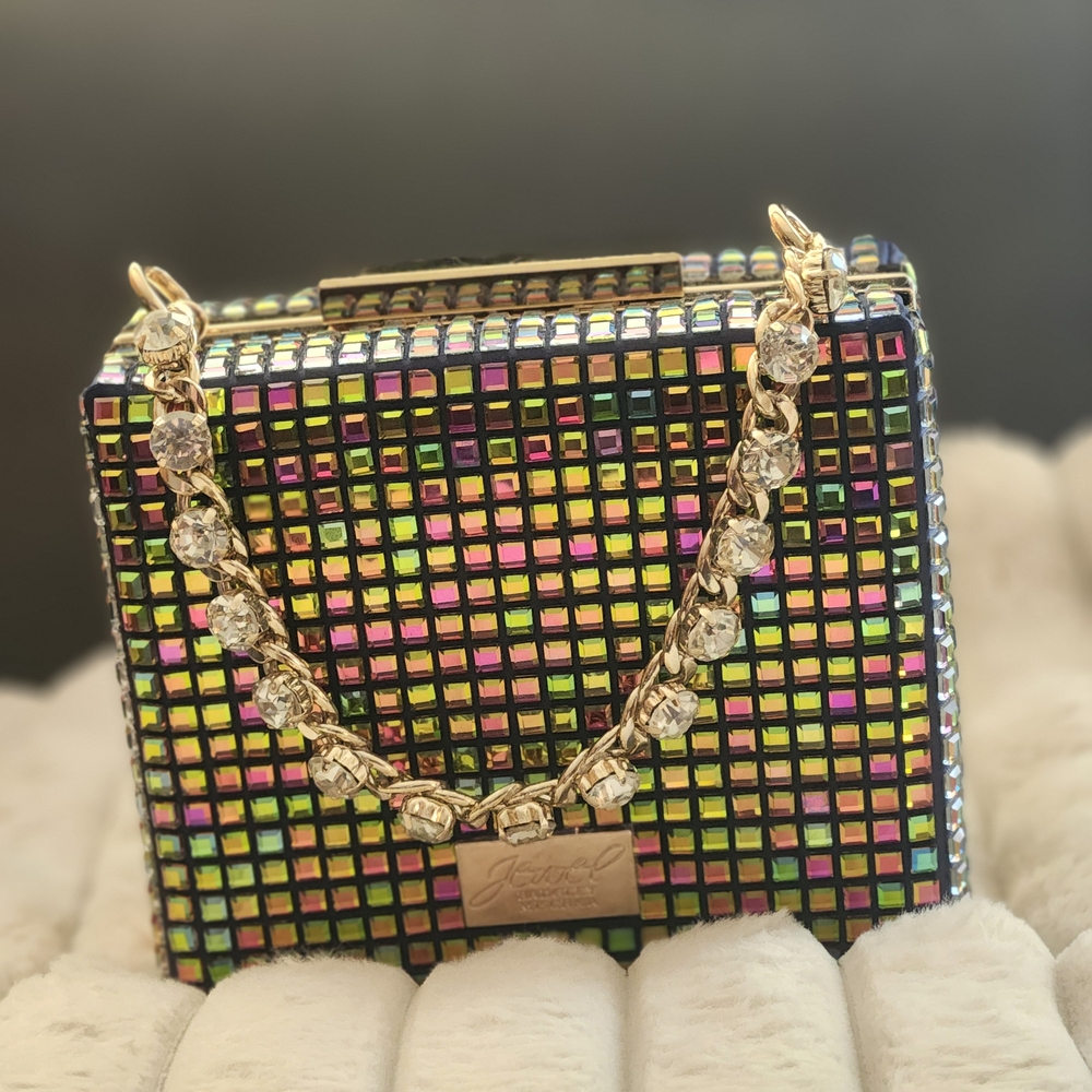 💎Jewel Badgley Mischka Iridescent Clutch with Gold Chain Brand New without Tag